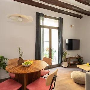 uniquestay-el-born-design-apartments.topbarcelonahotels.com/